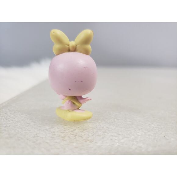 Disney World 50th Doorables Figure‎ Mad Tea Party Daisy Duck - Picture 2 of 2